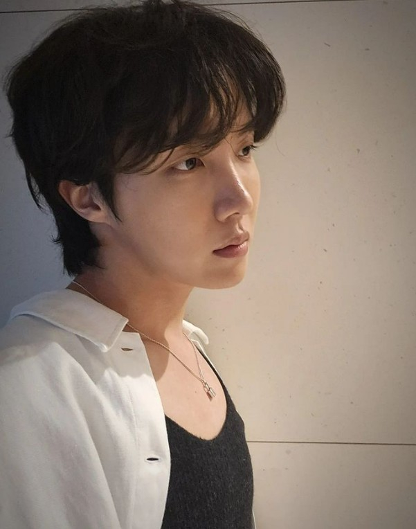 사진 / 제이홉 인스타그램