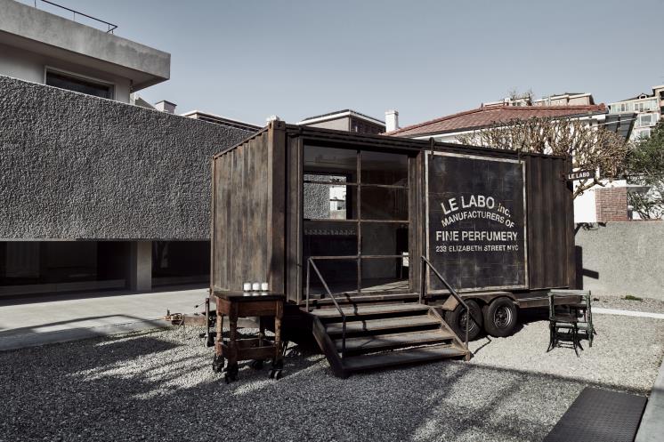 서울 계동에 자리잡은 르 라보 '르 라보 온 휠' (LE LABO ON WHEELS)