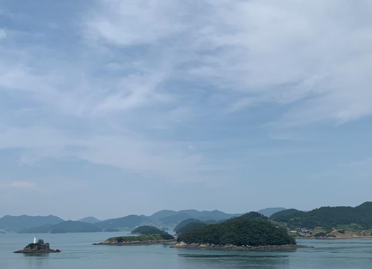 4개의 섬을 잇는 해상대교 위에서 바라 본 다도해