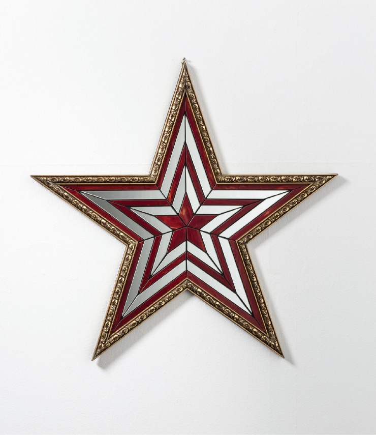 <The Star(별)>, 2019, Mirror, stained glass and mixed media, 78x78x4cm.