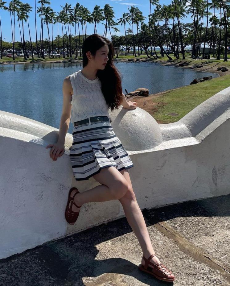 instagram @__shinyeeun