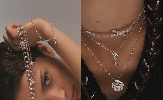 (왼) CHANEL FINE JEWELRY 부릉 드 까멜리아 초커, 부통 드 까멜리아 네크리스, 꼬메뜨 네크리스 이터널 N°5 네크리스 (오) 리본에서 영감을 얻은 루반 컬렉션 네크리스, 이터널 N°5 네크리스, 부통 드 까멜리아 네크리스.