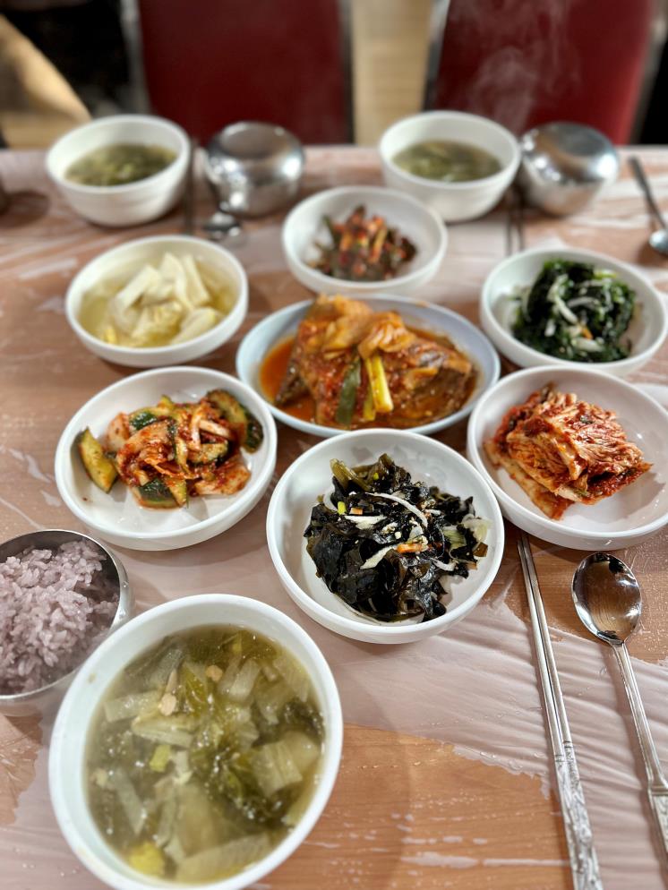 [more] 반딧불이휴게소 식당의 백반