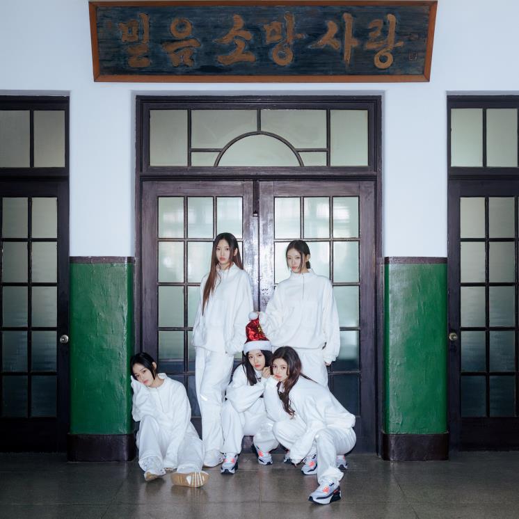 사진 / 어도어