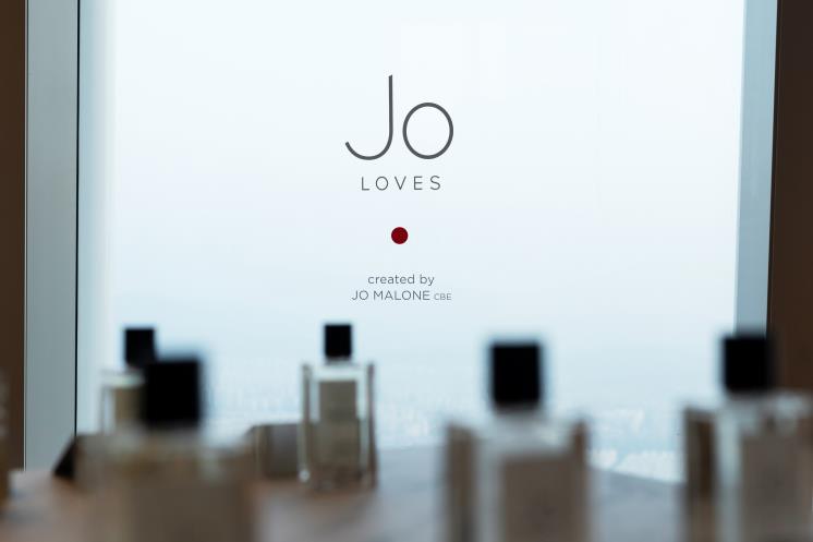  Jo Loves