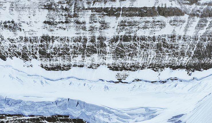 캐나다 로키산맥에서 작업한 <Lake Louise>.