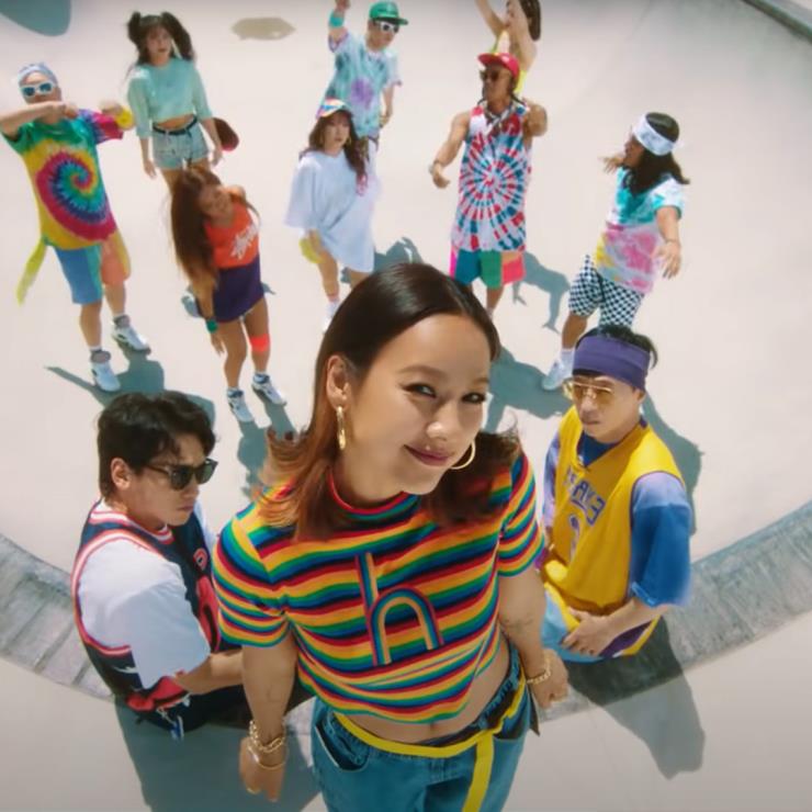 싹쓰리(SSAK3) '다시 여기 바닷가' 뮤직비디오 캡쳐