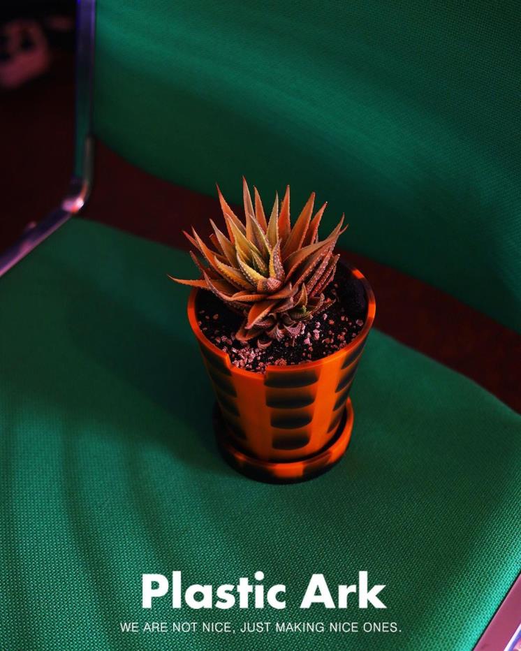@plasticark_