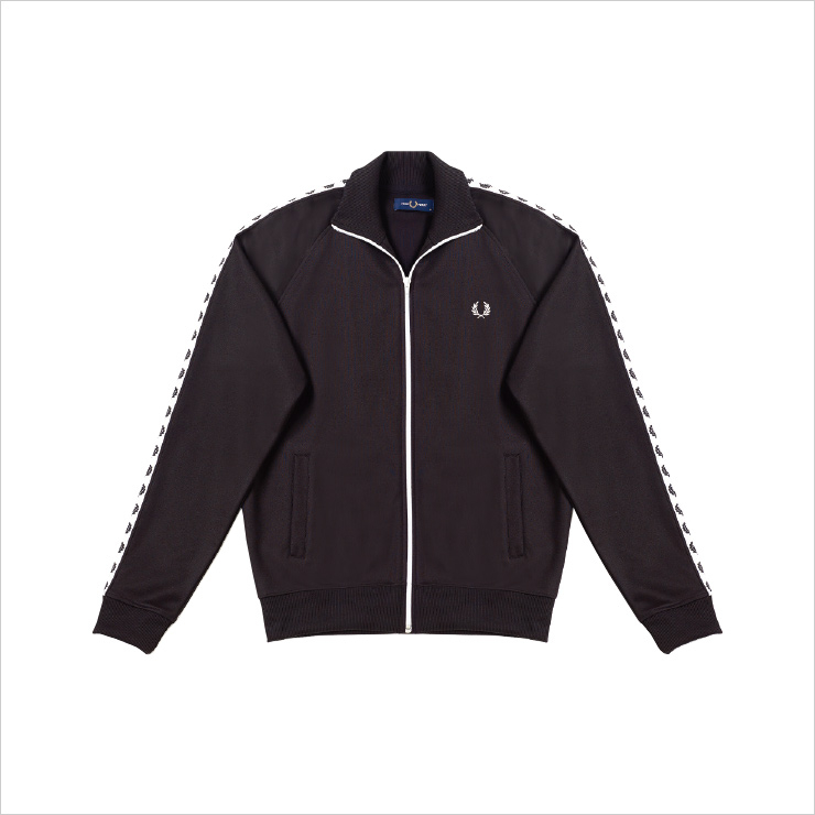 트랙 재킷은 16만8천원 Fred Perry.