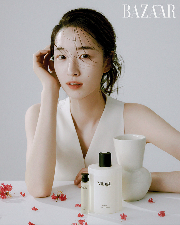 안전한 성분만을 담은 비스포크 콜라겐 샴푸, 배롱 꽃·베르가모트·머스크 등을 함유한 배롱 앰플 모두 Mingle. 베스트는 Kayooon.