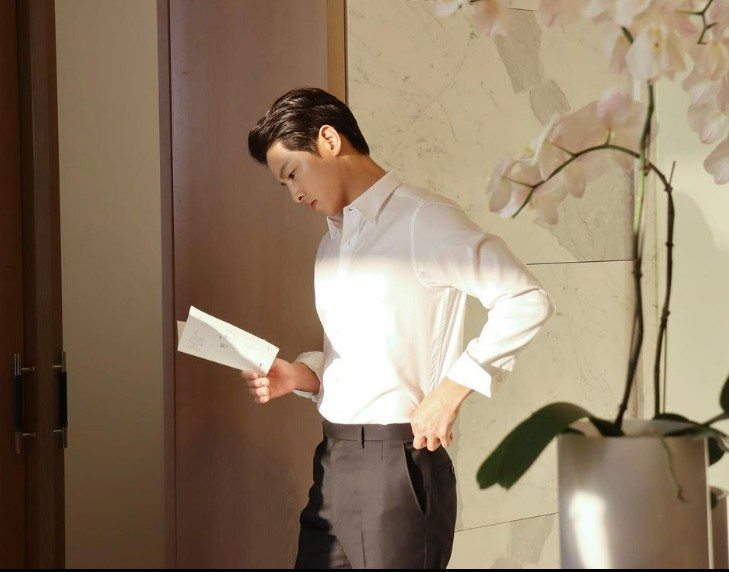 사진 / 송중기 인스타그램