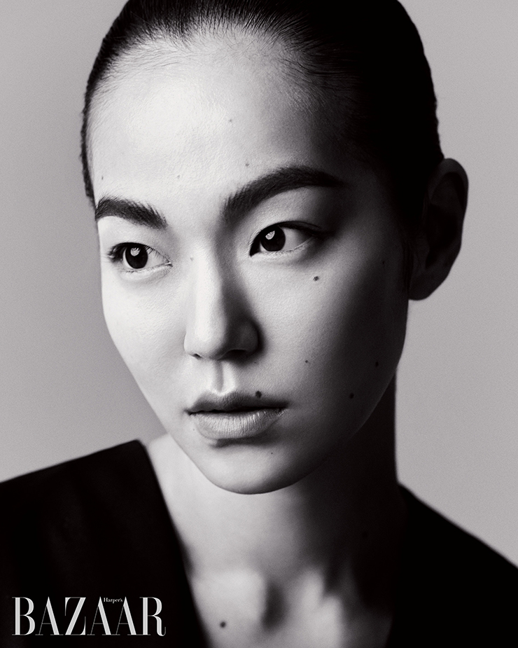 베스트 재킷은 Zara.