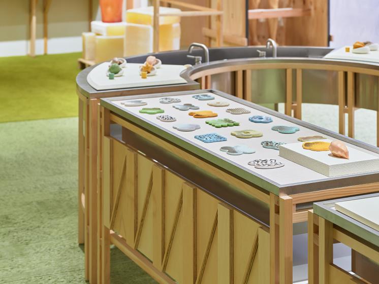 HARVEST PERFUME SOAP EXHIBITION