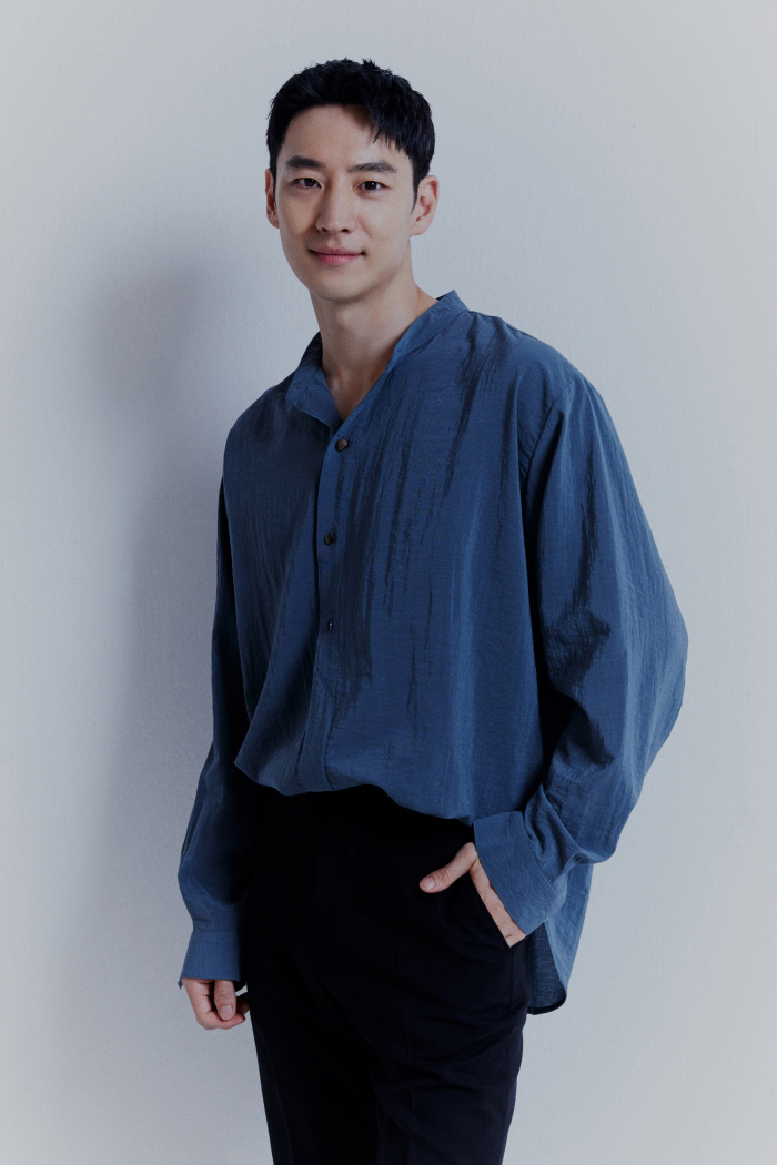 이제훈 / 컴퍼니온