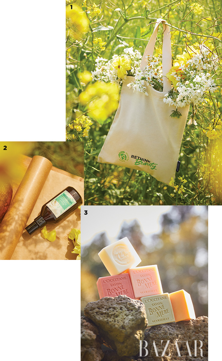 1 5월 선물의 달을 맞아 종이 박스를 대신하는 ‘리사이클드 에코백’. 2 L’occitane 퓨리파잉 홈 미스트 3만원. 3 L’occitane 본느 메르 솝 각각 9천원.
