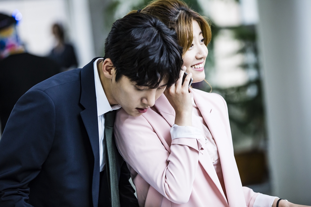 TOMMY HILFIGER SS19 PARIS FASHION WEEK