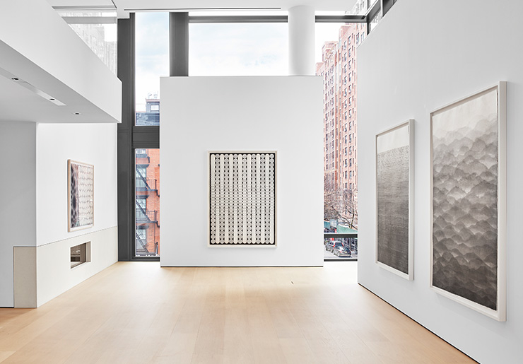 힐 아트 파운데이션에서 열린 김민정의 개인전 전경. ⓒHill Art Foundation, Photo by Matthew Herrmann