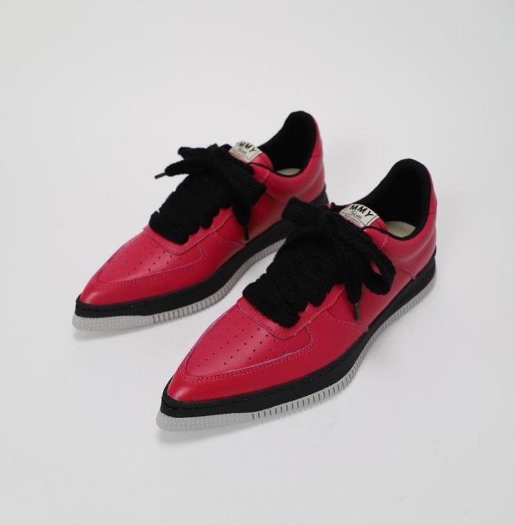 미하라 야스히로 Pointed Sneaker