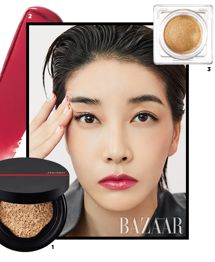 1 Shiseido 싱크로 스킨 셀프 리프레싱 쿠션 컴팩트 5만5천원대. 2 Shiseido 컬러젤 립밤, 106 레드우드 3만7천원대. 3 Shiseido 아우라 듀, 04 오로라 3만1천원대.