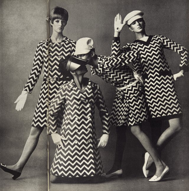 제임스 무어(James Moore)가 촬영한 1966년 3월호  화보.