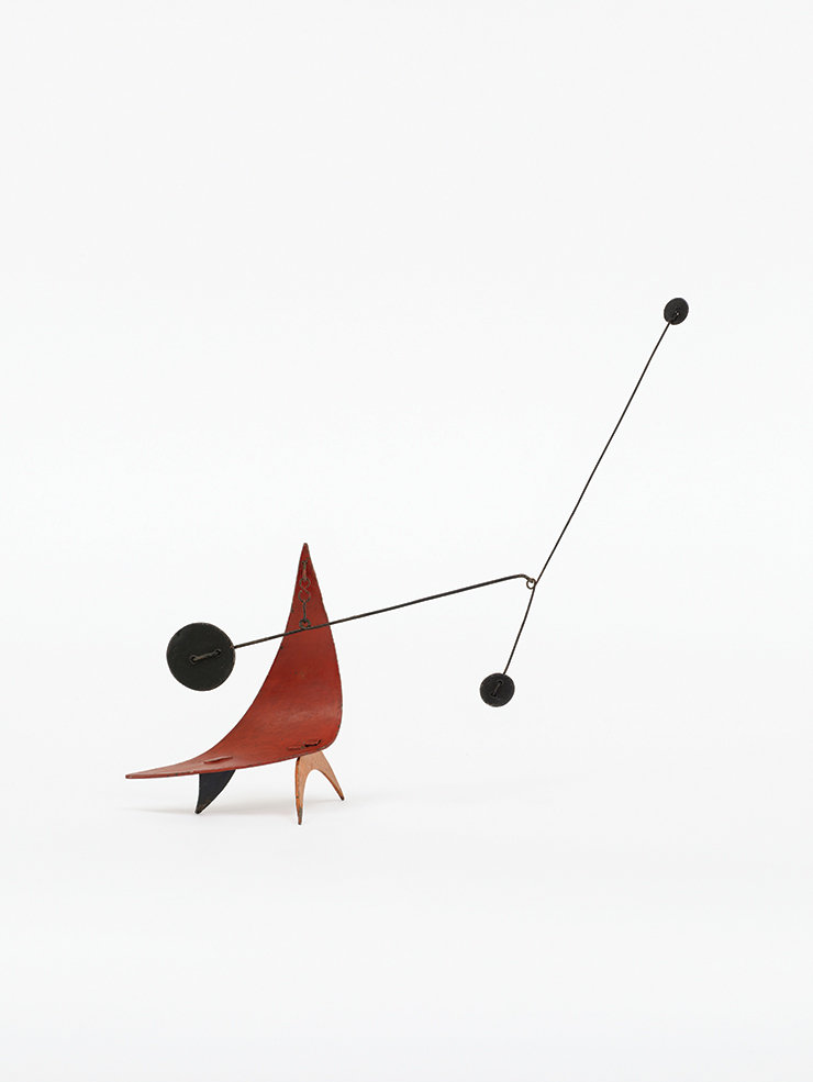 <Grand Piano, Red>, 1946, Sheet metal, wire, and paint, 24.45x25.4x7.62cm. Image courtesy of Calder Foundation, New York / Art Resource, New York. © 2023 Calder Foundation, New York / Artists Rights Society (ARS), New York / SACK, Seoul