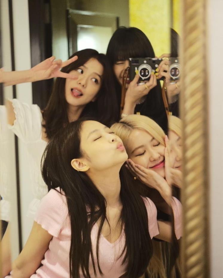 @lalalalisa_m