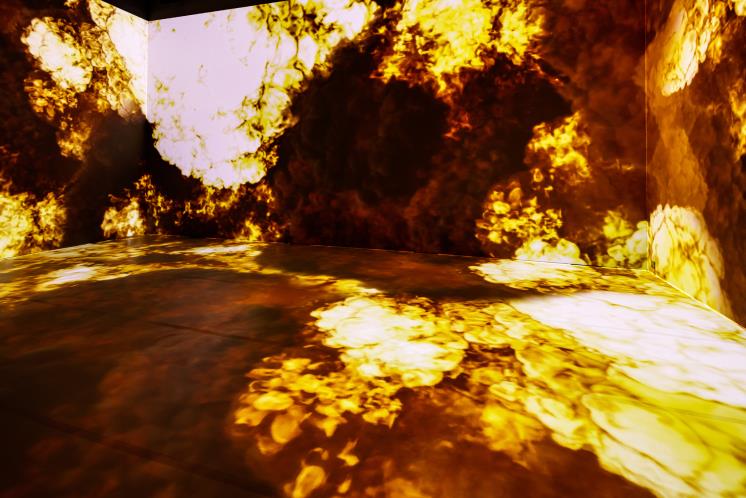 Yiyun Kang Finite 2021 Immersive audio-visual installation/ 5 projections, 12-channel audio duration: 6' 20″ Courtesy of the artist & PKM Gallery.