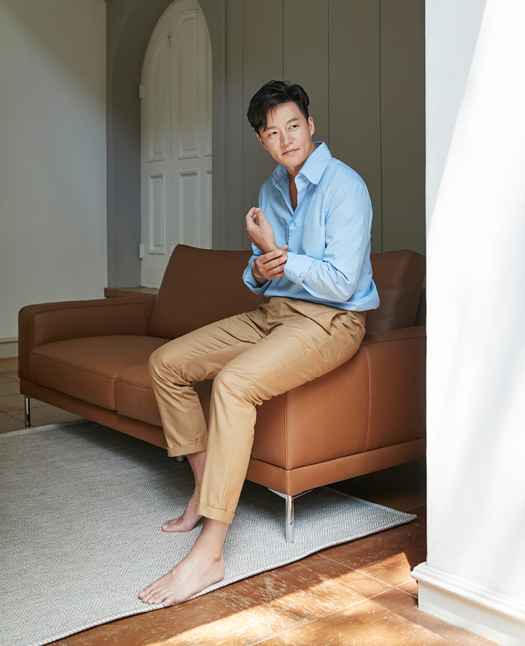 바우트 3인 슈렁큰 천연 면피 소파, Jakomo.