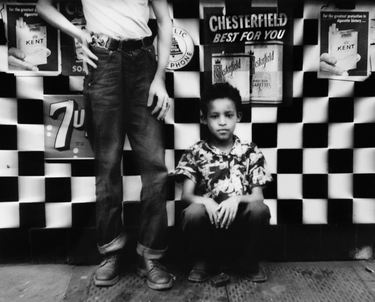 윌리엄 클라인, <Candy Store, Amsterdam Avenue, New York>, 1954, ⓒEstate of William Klein