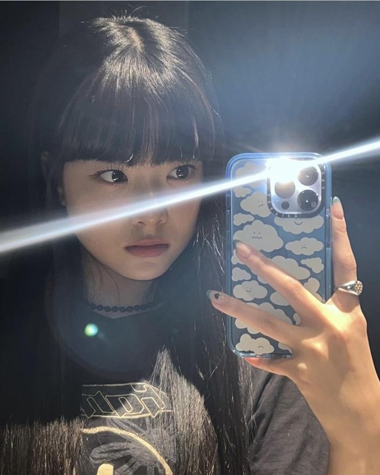 이미지 : 홍은채 인스타그램 (@hhh.e_c.v) 캡처