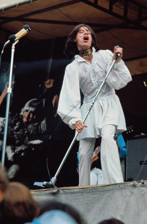 1969년 하이드 파크에서 공연하는 믹 재거