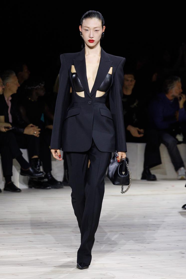 Alexander McQueen 2024 S/S