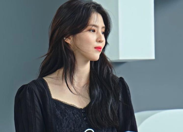 한소희 인스타그램 캡처(@xeesoxee)