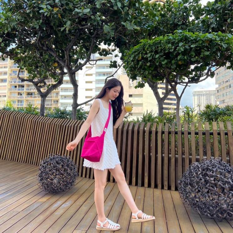 instagram @__shinyeeun