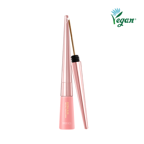 Neogen 엑스트라 슬림 메탈 마스카라 3만8천원 브러쉬가 봉타입이 아닌 메탈 소재로 되어 있어 자연스러운 속눈썹을 연출할 수 있는 마스카라. 얇고 섬세하게 한 올 한 올 발려 언더 속눈썹에 사용하기에도 제격.