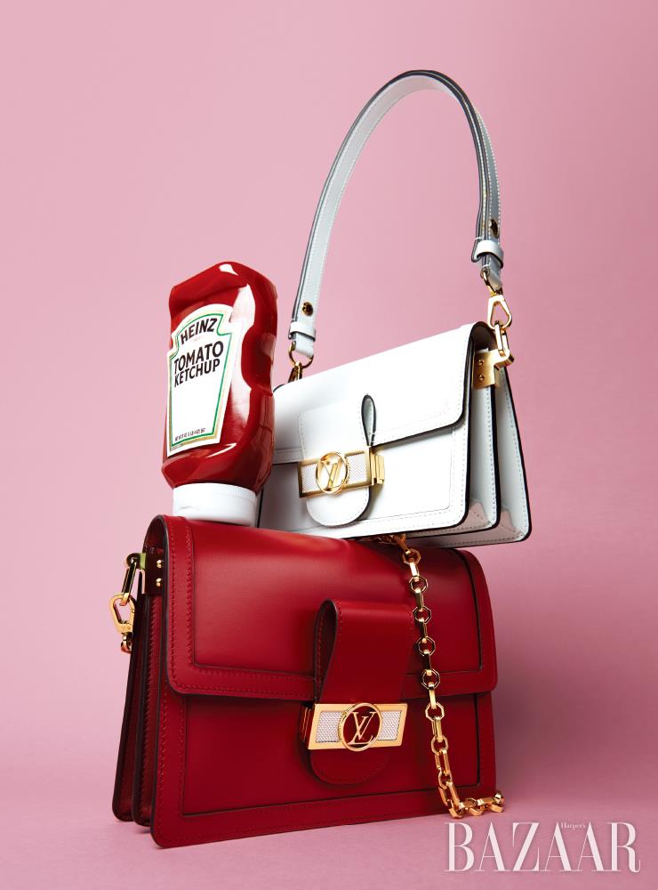 새로운 컬러로 재탄생한 ‘도핀 백’은 모두 Louis Vuitton. 