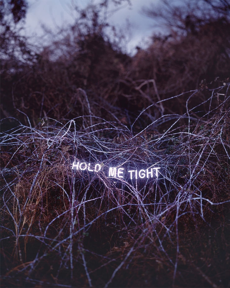 <Hold Me Tight>, 2014, from the Series ‘Aporia’, C-type Print, 170x136cm ⓒ Jung Lee