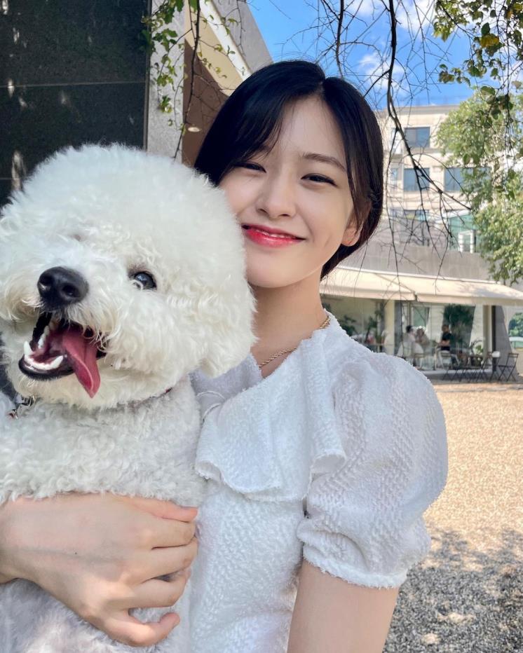 안유진 인스타그램 캡처 @_yujin_an