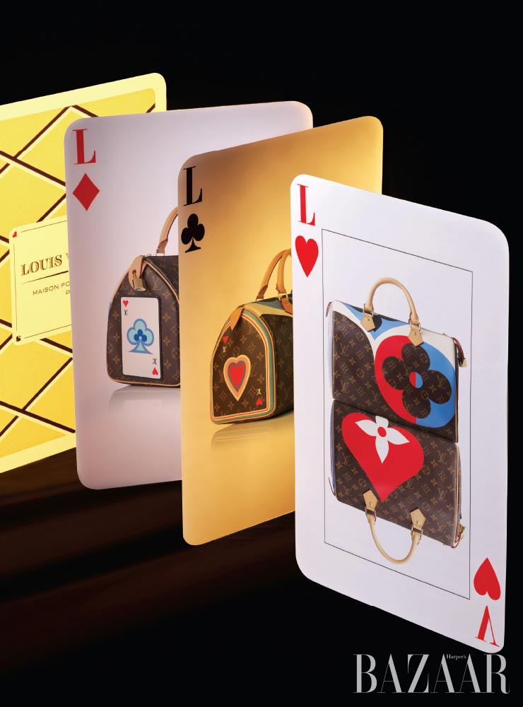 앞뒤, 옆면에 각각 다른 프린트를 더한 ‘게임 온 스피디’ 백은 Louis Vuitton.