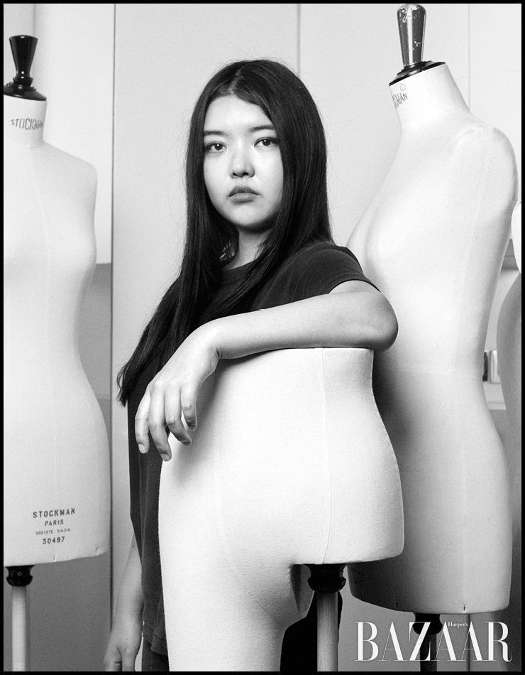 디자이너 백지수.