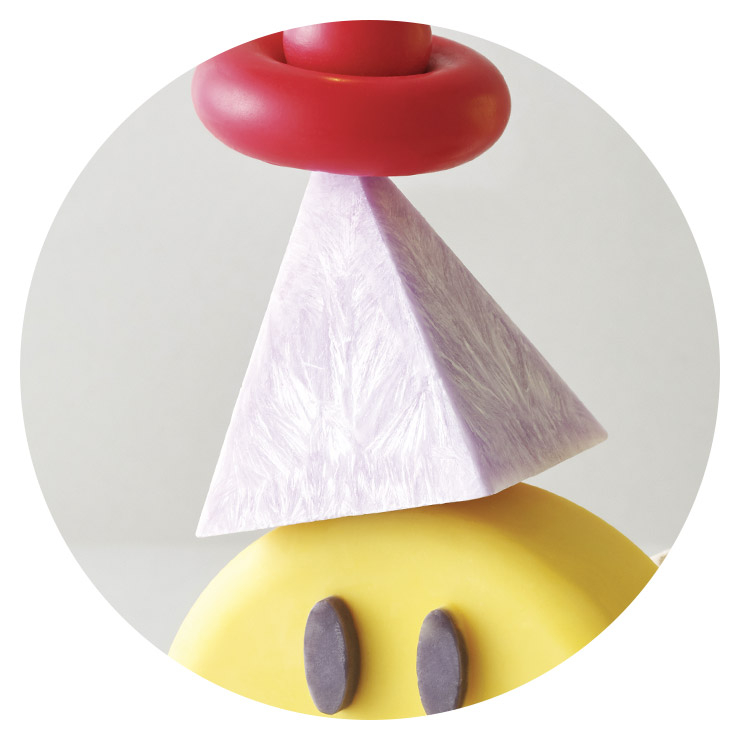 피라미드 모티프 캔들은 1만원대 Atelier : Chouchou by Object.
