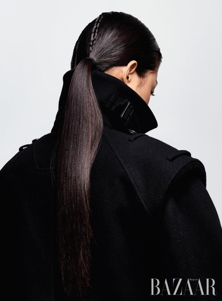 하이넥 코트는 Juun.J.