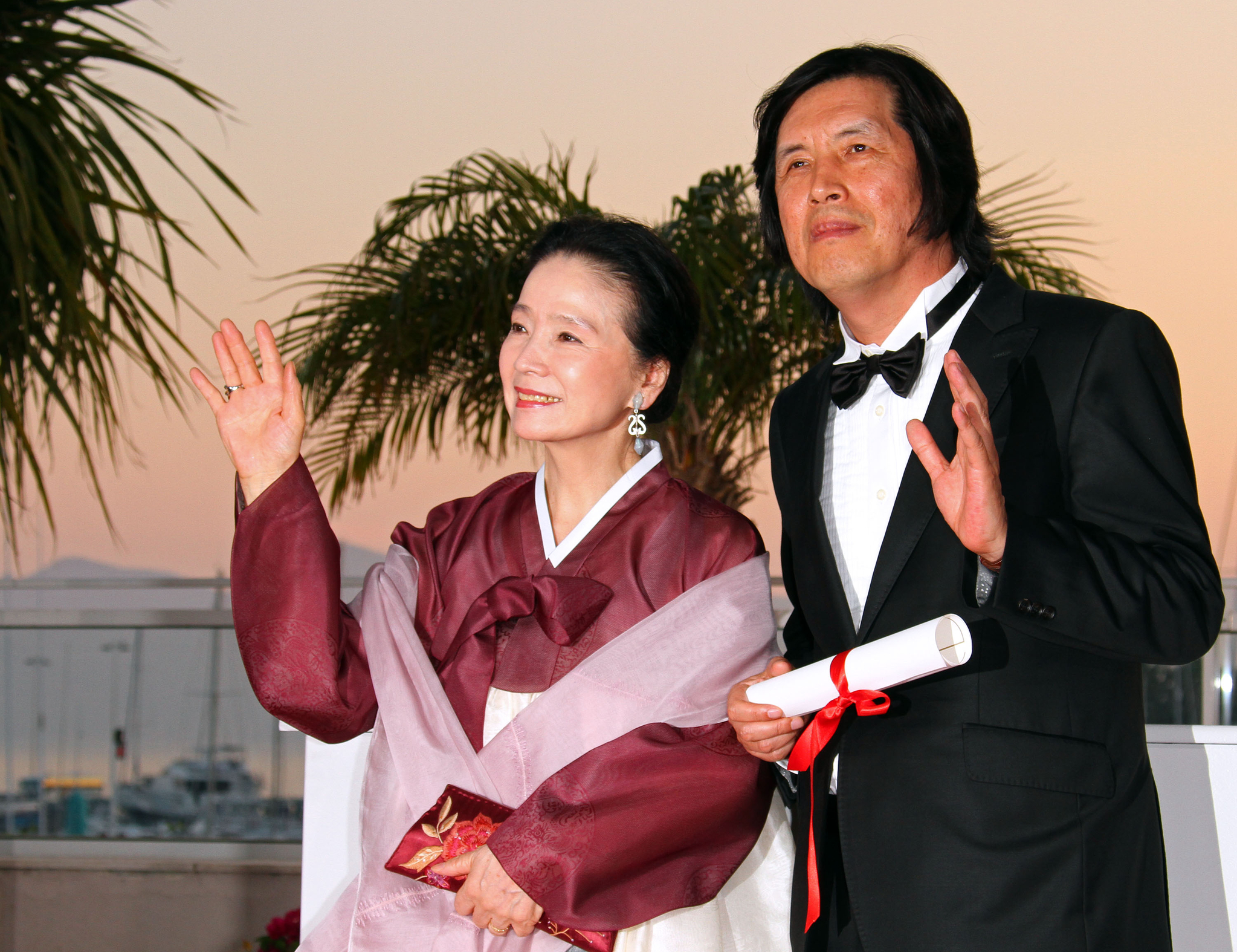 CANNES, FRANCE - MAY 23: Yun Jung Hee and Chang-dong Lee attend the Palme d'Or Award Ceremony Photo Call during the 63rd Annual International Cannes Film Festival on May 23, 2010 in Cannes, France. (Photo by Jean Baptiste Lacroix/WireImage)
