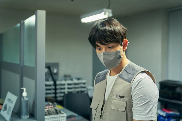 영화 <스마트폰을 떨어뜨렸을 뿐인데> 스틸