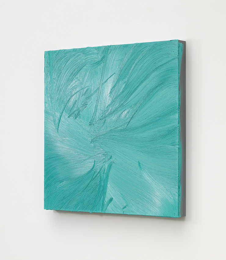  Jason Martin, <Untitled (Mixed white / Caribbean blue)>, 2021, Oil on aluminium, 178x178x11cm. Courtesy Thaddaeus Ropac gallery | London•Paris•Salzburg•Seoul. Photo: Dave Morgan