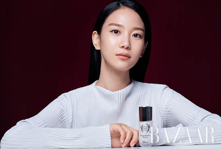Dior 캡춰 토탈 쎌(C.E.L.L) 에너지 슈퍼 포텐트 세럼 30ml 11만5천원대, 50ml 15만9천원대.
