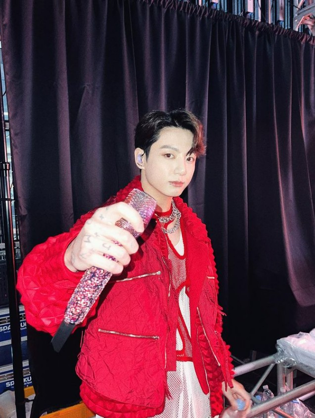 사진 / 정국 인스타그램 @abcdefghi__lmnopqrstuvwxyz