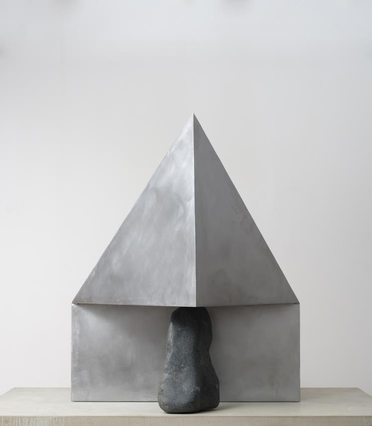 (‘EDGE’ 시리즈) 이수미, , 2023. 철, 1035 x 1350 x 880 mm