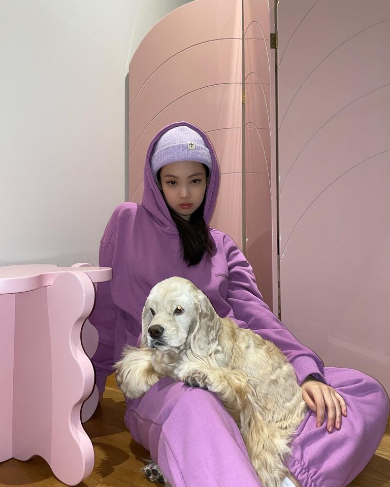 @jennierubyjane