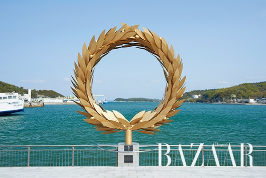 최정화(Choi Jeong Hwa), ‘태양의 선물’, 2013, Photo: Kimito Takahashi